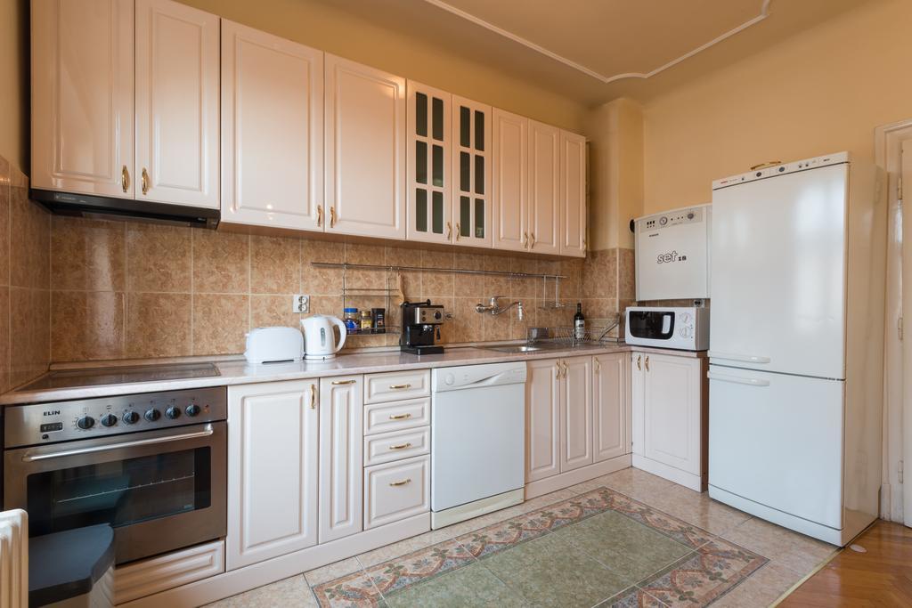 Central Belgrade Apartments 1 الغرفة الصورة