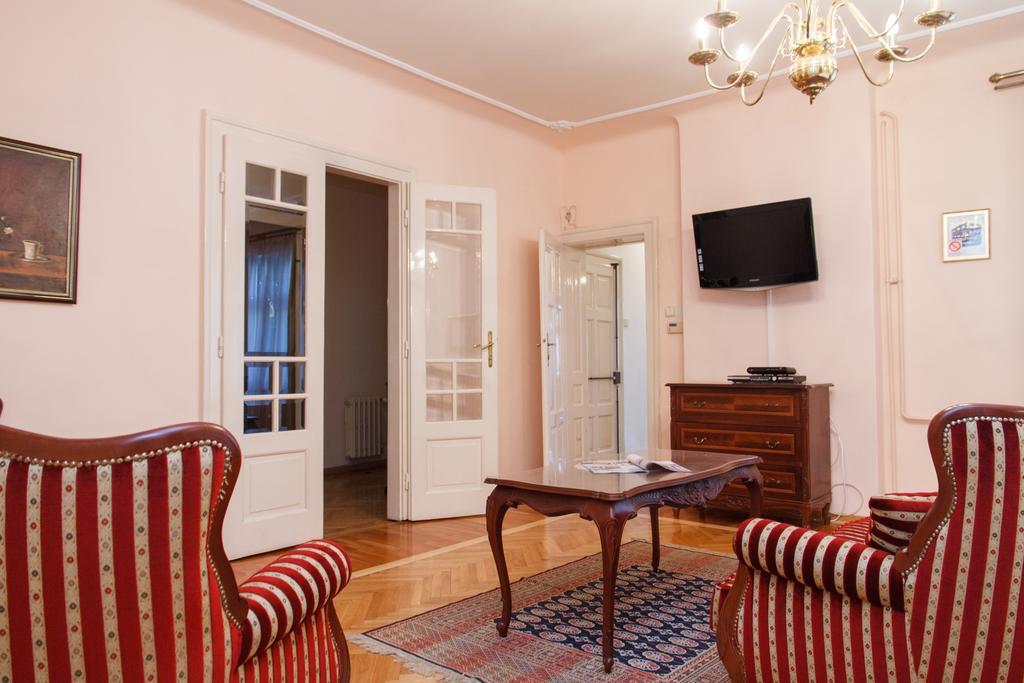 Central Belgrade Apartments 1 الغرفة الصورة