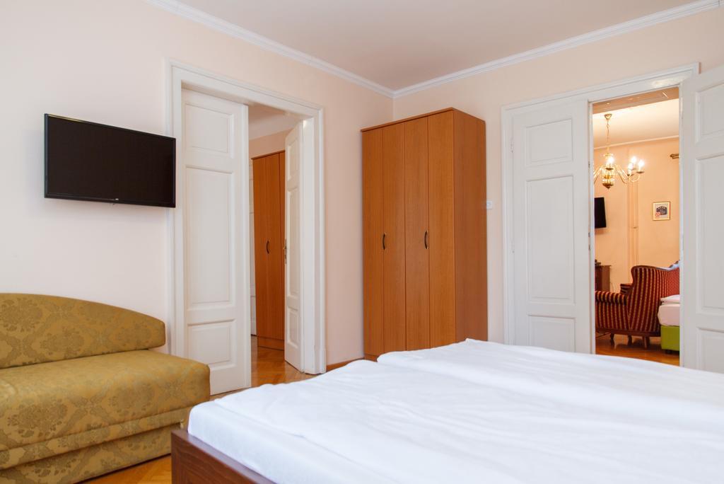 Central Belgrade Apartments 1 الغرفة الصورة